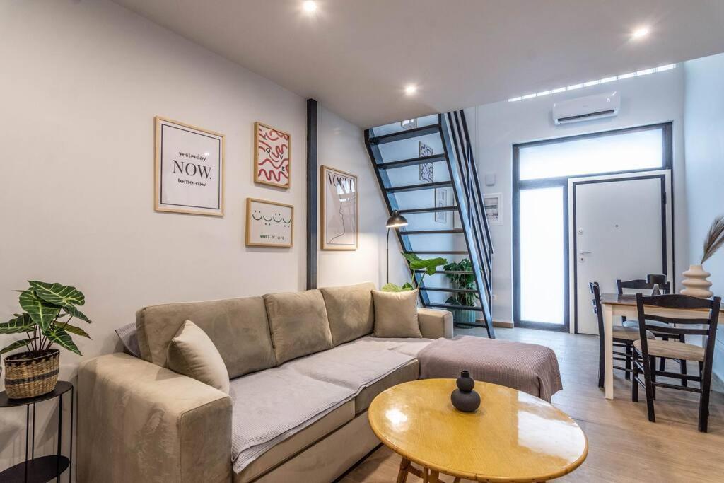 Bourgogne Apartment Атина Екстериор снимка